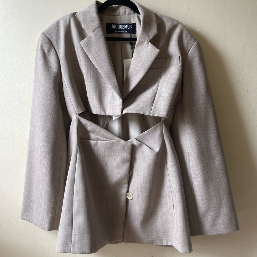 Jacquemus Beige La Montagne 'La Veste Arles' Dress